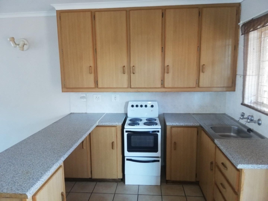 2 Bedroom Property for Sale in Kannoniers Park North West